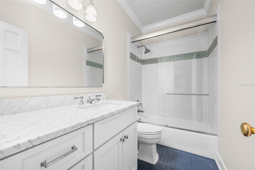 For Sale: $3,989,900 (5 beds, 6 baths, 8065 Square Feet)
