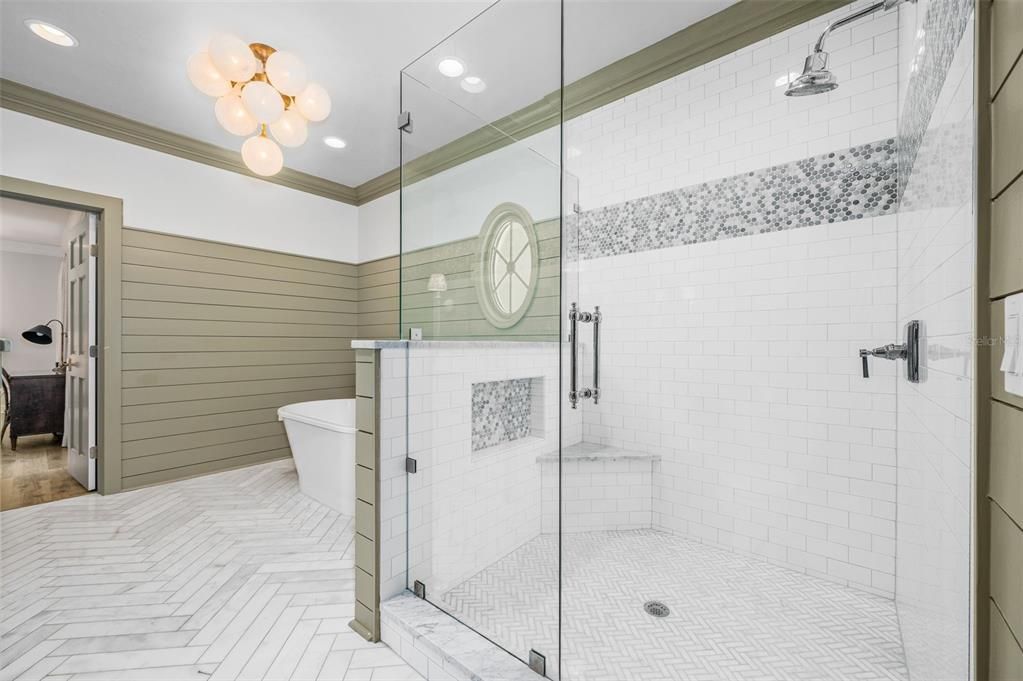 For Sale: $3,989,900 (5 beds, 6 baths, 8065 Square Feet)