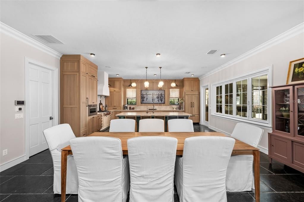 For Sale: $3,989,900 (5 beds, 6 baths, 8065 Square Feet)