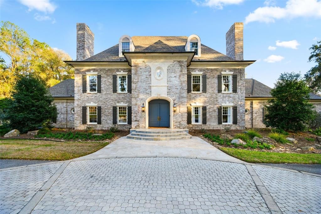 For Sale: $3,989,900 (5 beds, 6 baths, 8065 Square Feet)