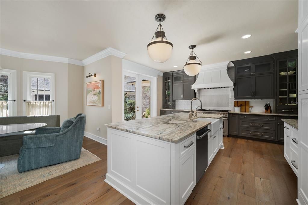 For Sale: $3,989,900 (5 beds, 6 baths, 8065 Square Feet)