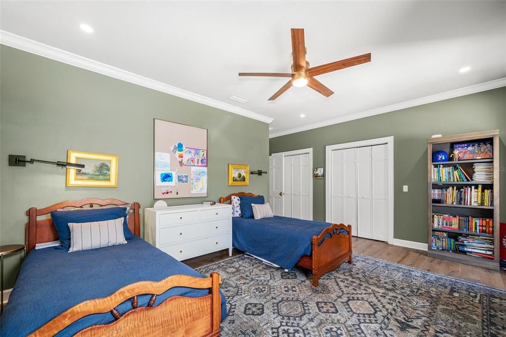 For Sale: $3,989,900 (5 beds, 6 baths, 8065 Square Feet)