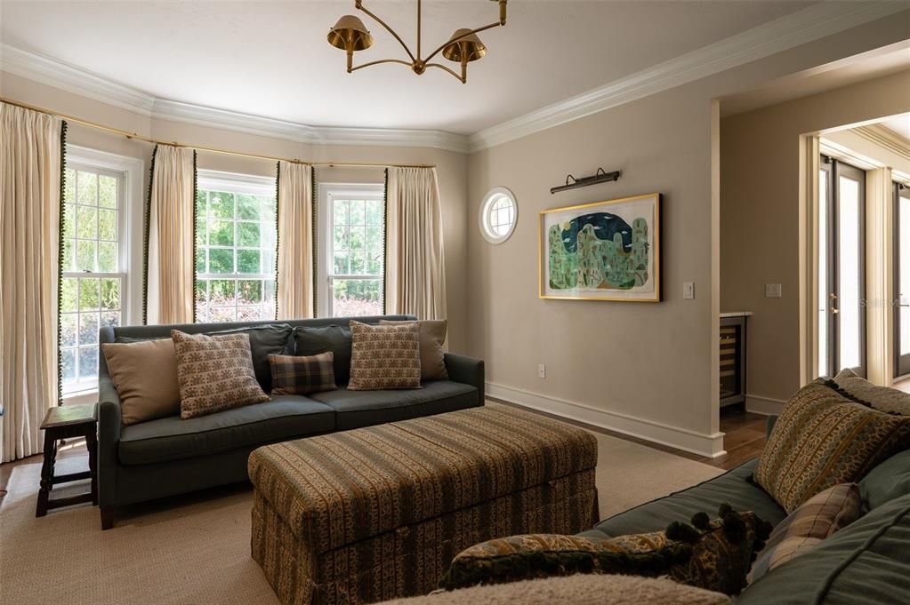 For Sale: $3,989,900 (5 beds, 6 baths, 8065 Square Feet)