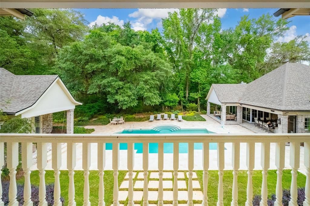 For Sale: $3,989,900 (5 beds, 6 baths, 8065 Square Feet)