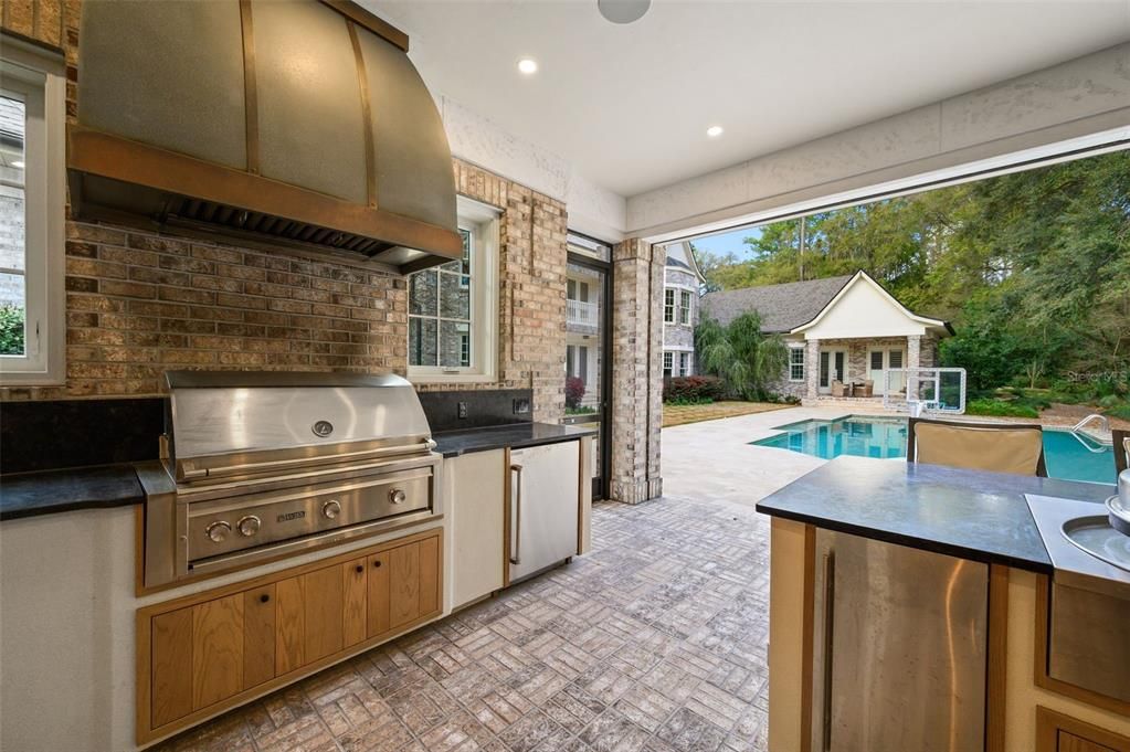For Sale: $3,989,900 (5 beds, 6 baths, 8065 Square Feet)