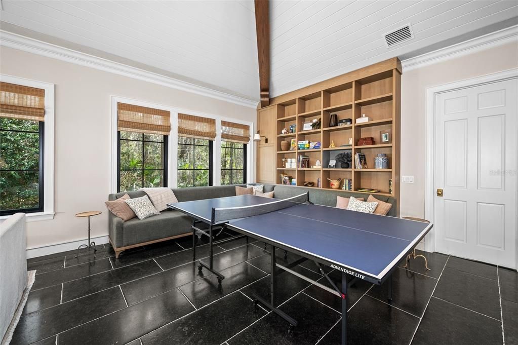 For Sale: $3,989,900 (5 beds, 6 baths, 8065 Square Feet)