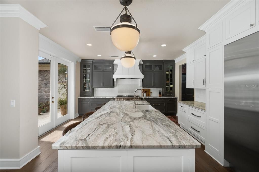 For Sale: $3,989,900 (5 beds, 6 baths, 8065 Square Feet)