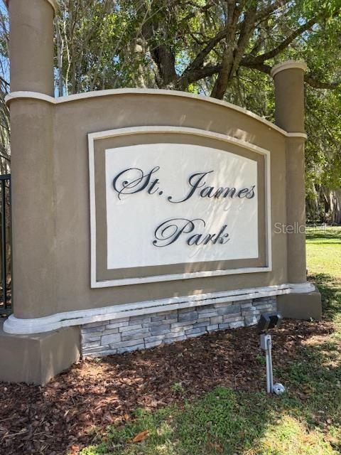 待售: $37,000 (0.13 acres)