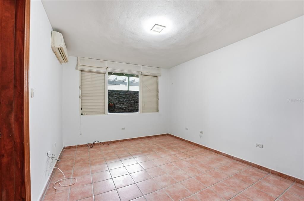 En Venta: $4,500,000 (3 camas, 3 baños, 3000 Pies cuadrados)