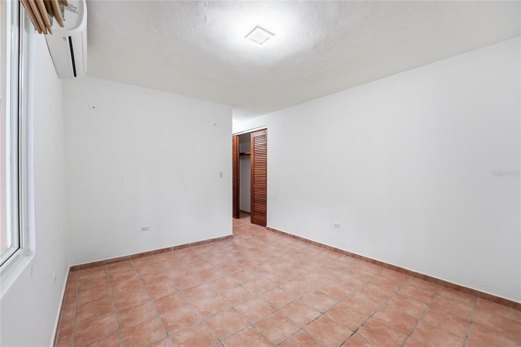 En Venta: $4,500,000 (3 camas, 3 baños, 3000 Pies cuadrados)