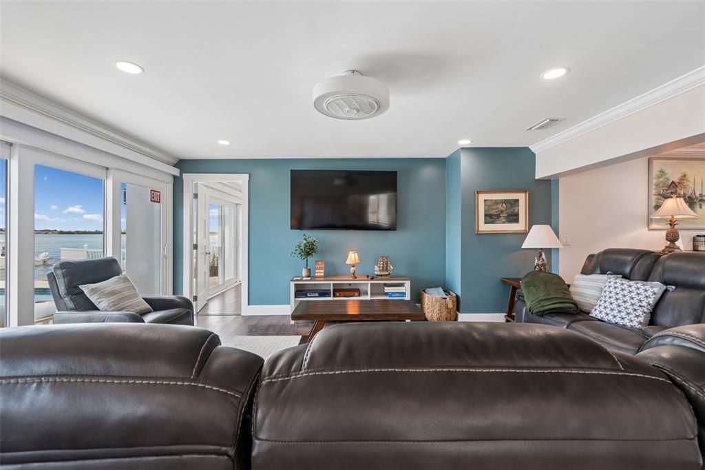 En Venta: $2,849,900 (4 camas, 4 baños, 3319 Pies cuadrados)