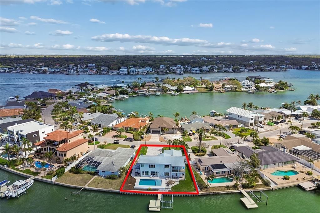 En Venta: $2,849,900 (4 camas, 4 baños, 3319 Pies cuadrados)