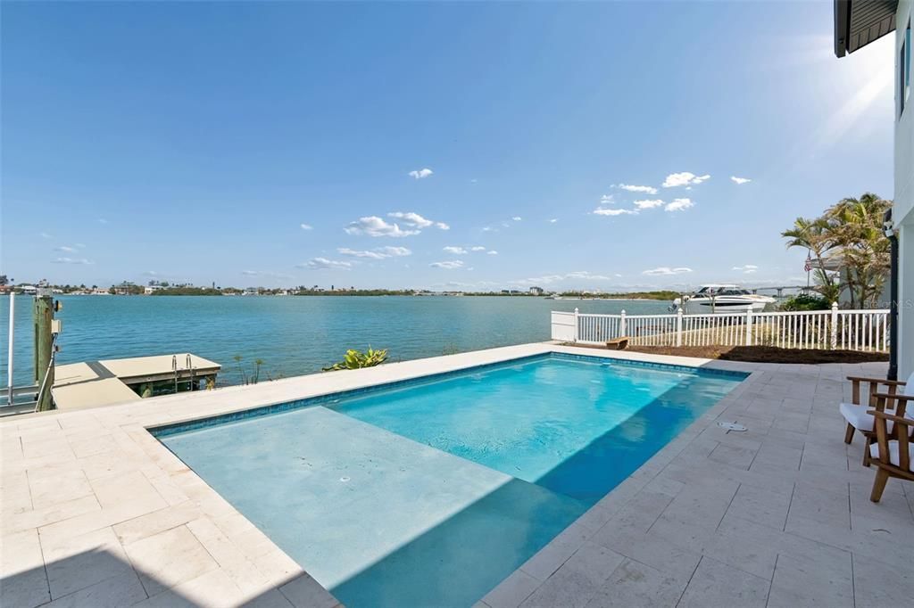 En Venta: $2,849,900 (4 camas, 4 baños, 3319 Pies cuadrados)