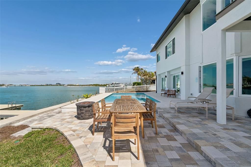En Venta: $2,849,900 (4 camas, 4 baños, 3319 Pies cuadrados)
