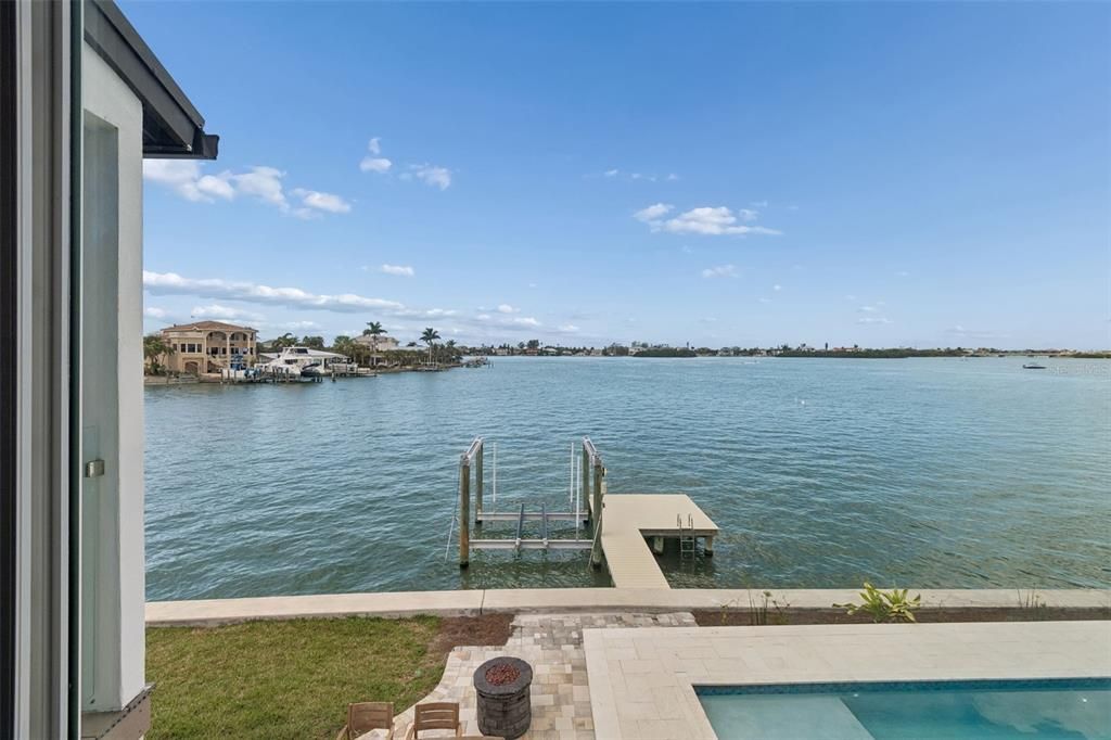 En Venta: $2,849,900 (4 camas, 4 baños, 3319 Pies cuadrados)