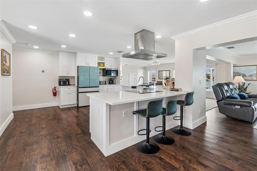 En Venta: $2,849,900 (4 camas, 4 baños, 3319 Pies cuadrados)
