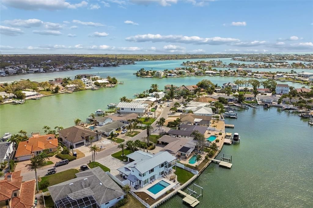 En Venta: $2,849,900 (4 camas, 4 baños, 3319 Pies cuadrados)