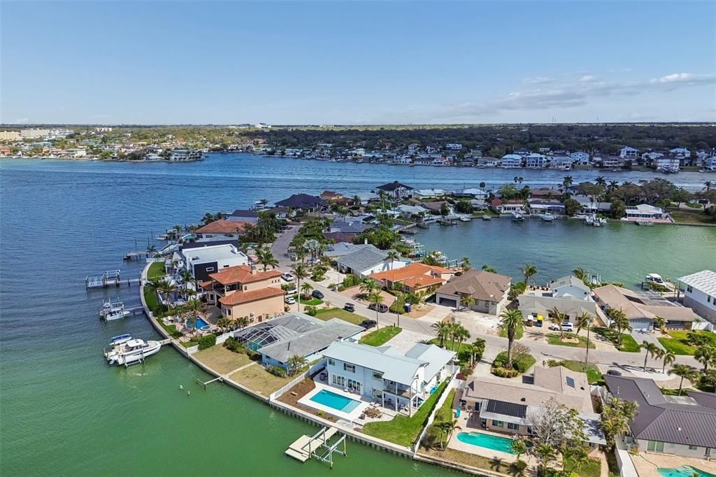 En Venta: $2,849,900 (4 camas, 4 baños, 3319 Pies cuadrados)