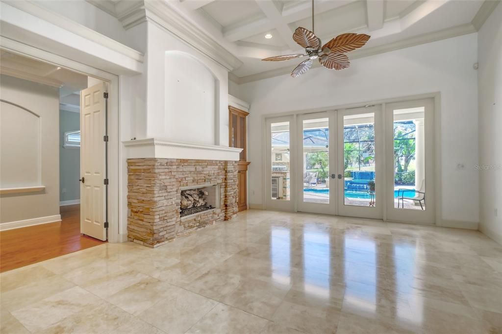 En Venta: $1,195,000 (4 camas, 3 baños, 3598 Pies cuadrados)