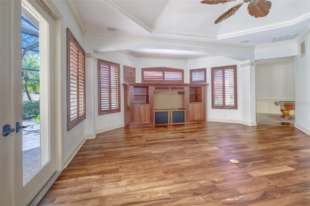 En Venta: $1,195,000 (4 camas, 3 baños, 3598 Pies cuadrados)