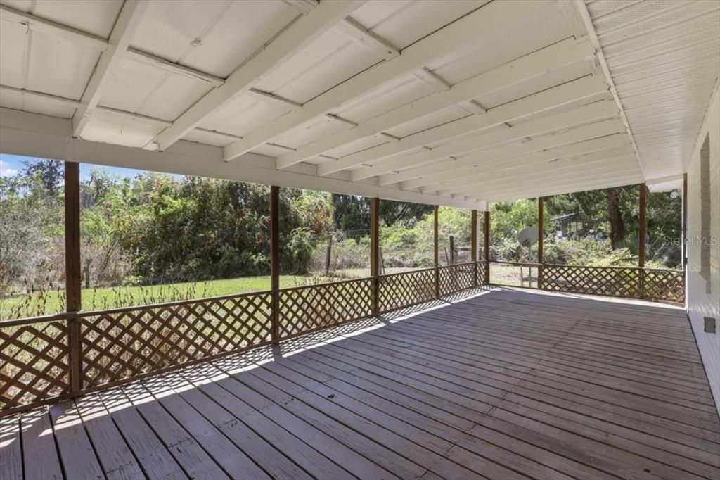 For Sale: $319,990 (3 beds, 3 baths, 1963 Square Feet)