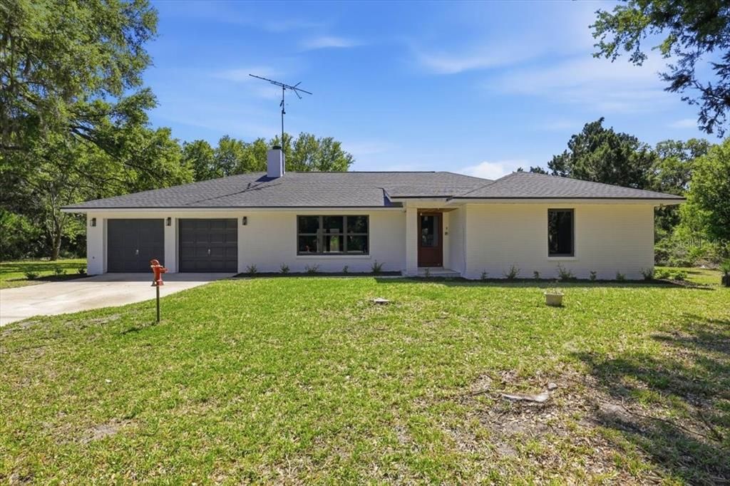 For Sale: $319,990 (3 beds, 3 baths, 1963 Square Feet)