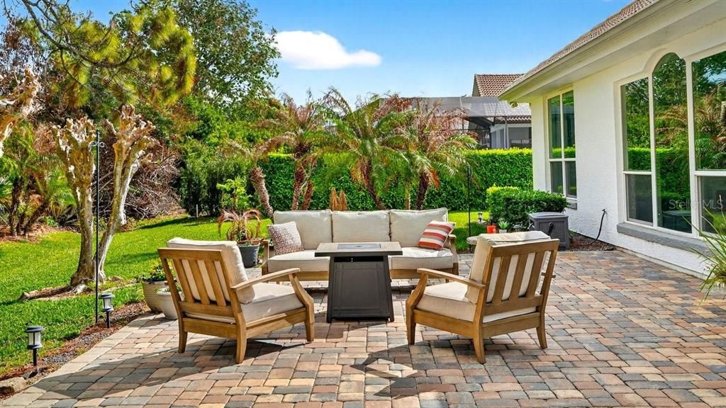 На продажу: $689,900 (4 спален, 2 ванн, 2620 Квадратных фут)