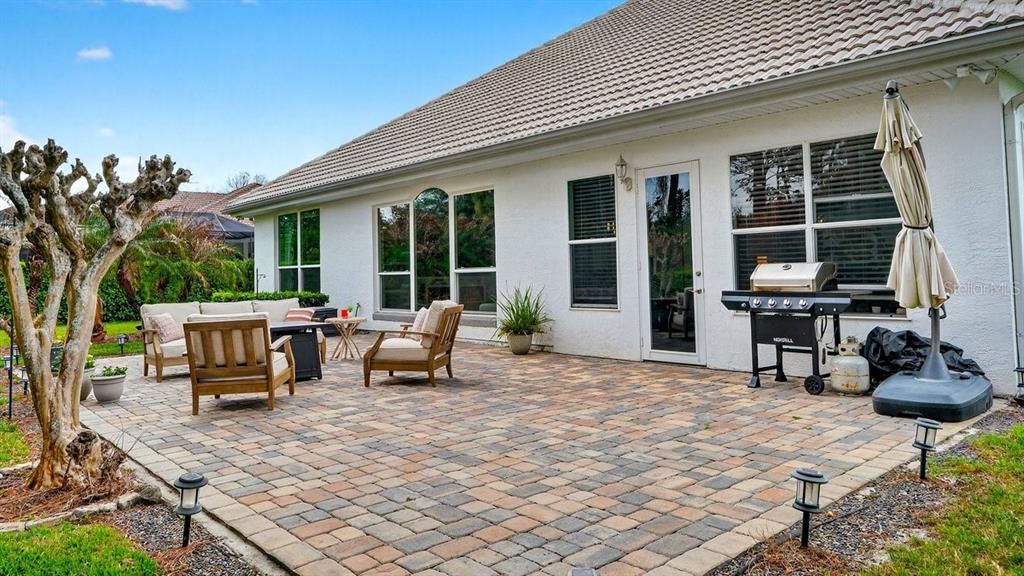 На продажу: $689,900 (4 спален, 2 ванн, 2620 Квадратных фут)