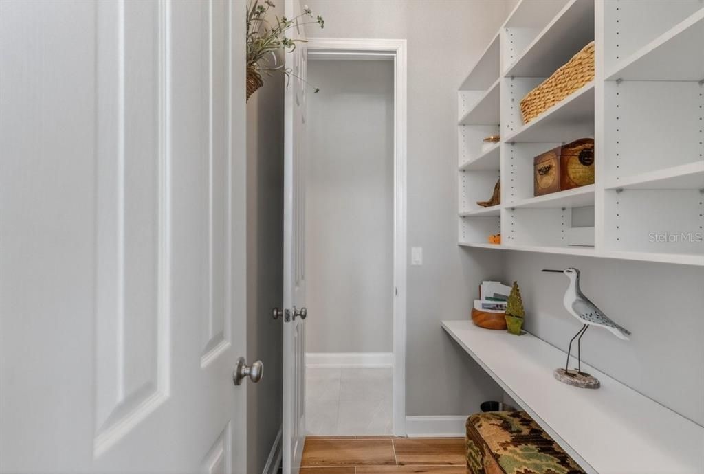 На продажу: $689,900 (4 спален, 2 ванн, 2620 Квадратных фут)