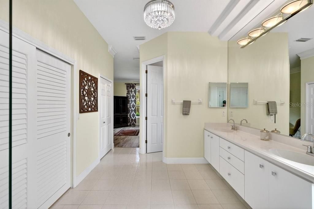 На продажу: $689,900 (4 спален, 2 ванн, 2620 Квадратных фут)