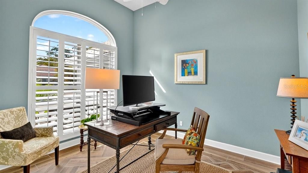 На продажу: $689,900 (4 спален, 2 ванн, 2620 Квадратных фут)