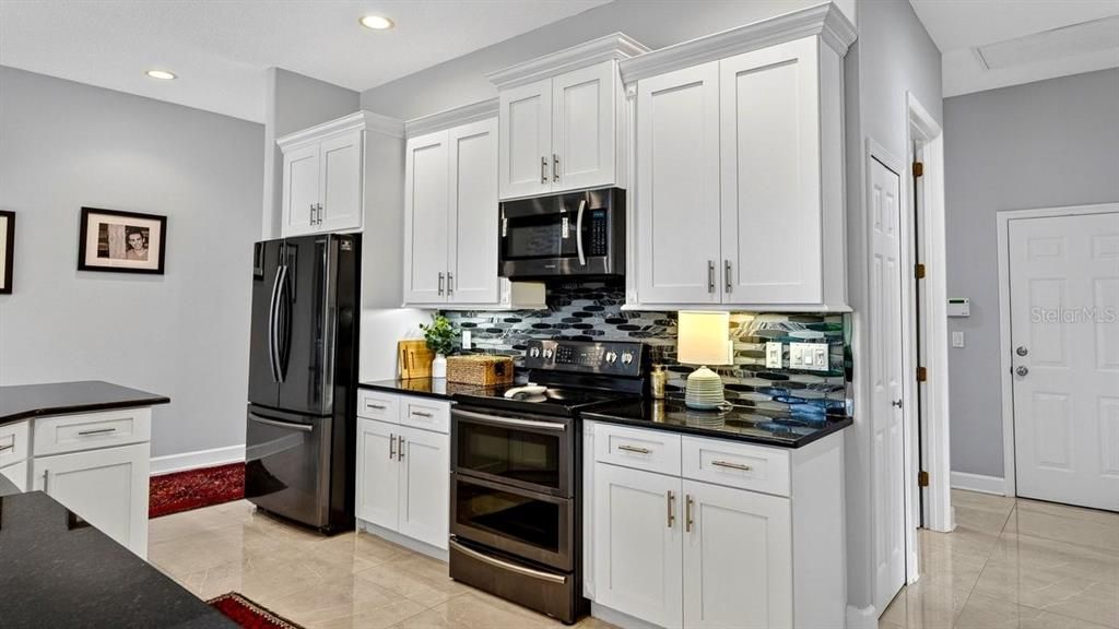 На продажу: $689,900 (4 спален, 2 ванн, 2620 Квадратных фут)