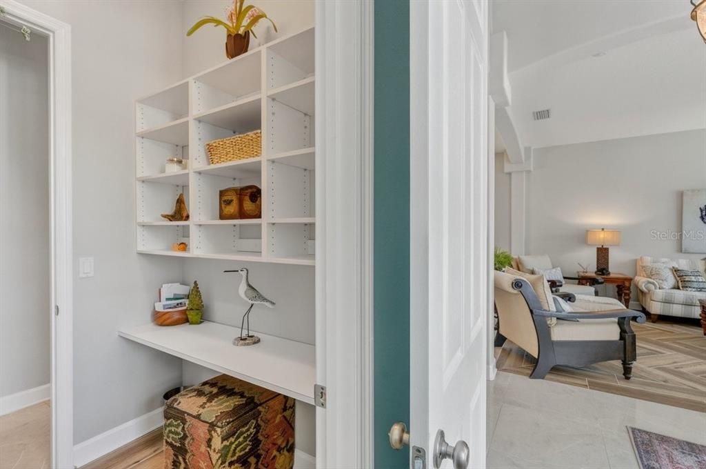 На продажу: $689,900 (4 спален, 2 ванн, 2620 Квадратных фут)