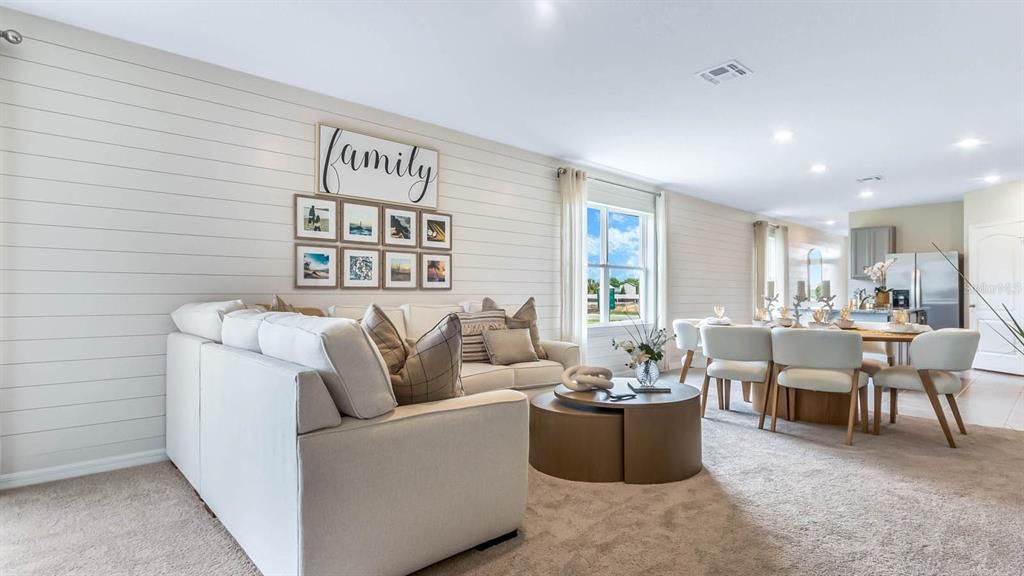 Под контрактом: $283,990 (4 спален, 2 ванн, 1665 Квадратных фут)