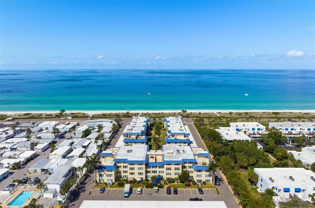 For Rent: $2,500 (2 beds, 2 baths, 1062 Square Feet)