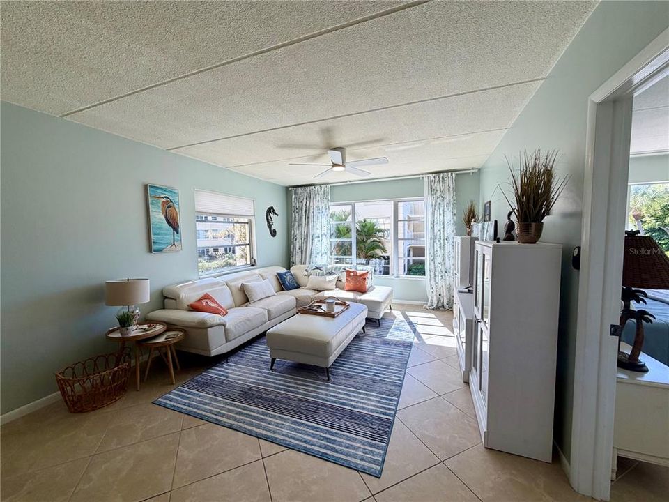 For Rent: $2,500 (2 beds, 2 baths, 1062 Square Feet)