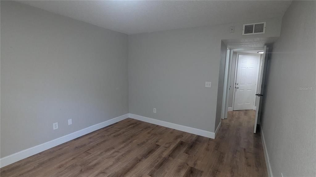 Activo con contrato: $1,650 (2 camas, 2 baños, 864 Pies cuadrados)