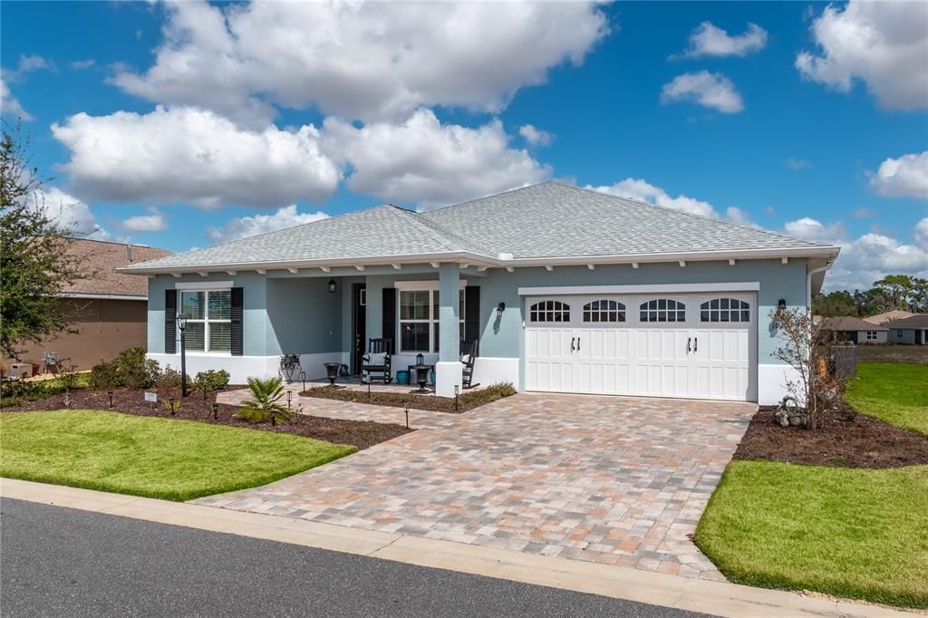 For Sale: $440,000 (2 beds, 2 baths, 1983 Square Feet)
