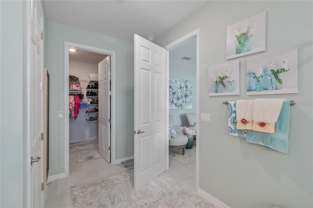 For Sale: $440,000 (2 beds, 2 baths, 1983 Square Feet)