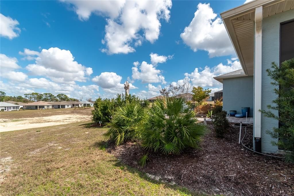 For Sale: $440,000 (2 beds, 2 baths, 1983 Square Feet)