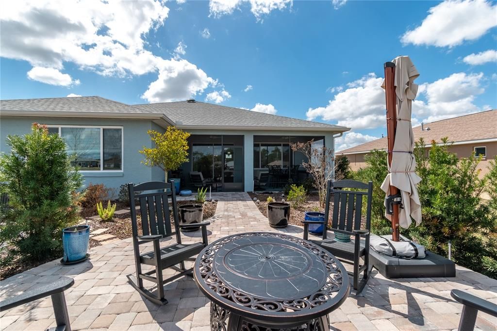 For Sale: $440,000 (2 beds, 2 baths, 1983 Square Feet)
