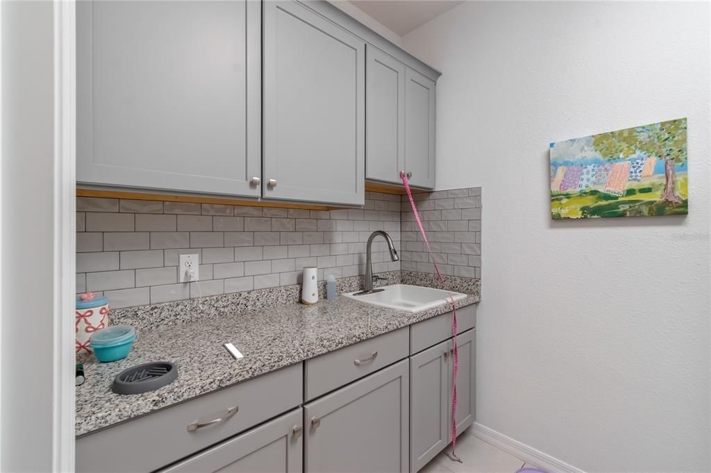 For Sale: $440,000 (2 beds, 2 baths, 1983 Square Feet)