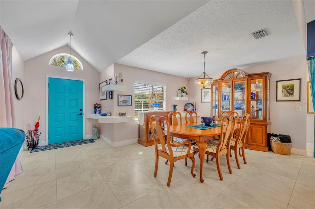 For Sale: $615,000 (3 beds, 2 baths, 1829 Square Feet)