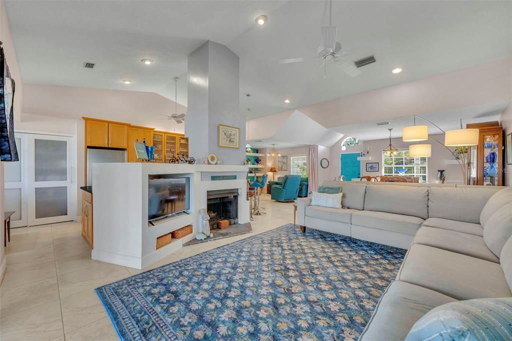 For Sale: $615,000 (3 beds, 2 baths, 1829 Square Feet)