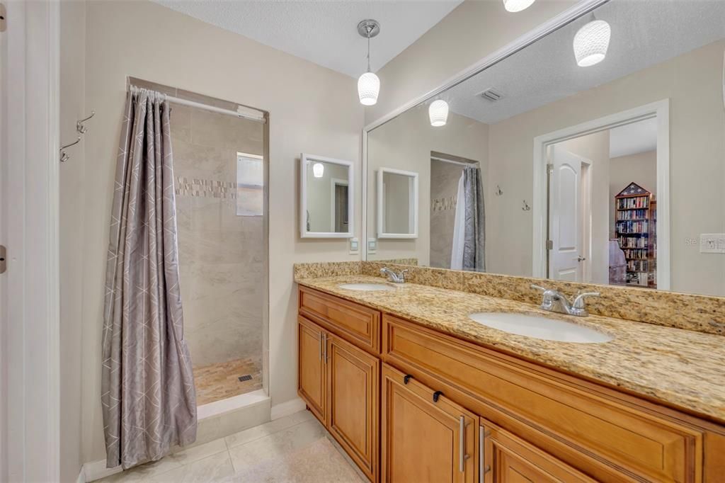 For Sale: $615,000 (3 beds, 2 baths, 1829 Square Feet)