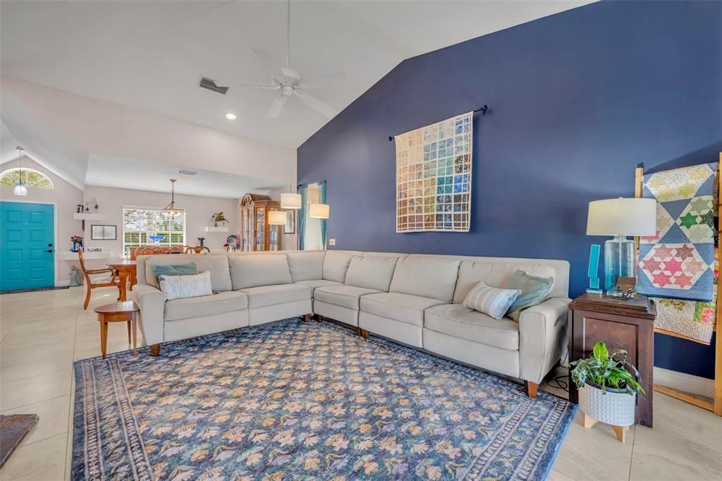 For Sale: $615,000 (3 beds, 2 baths, 1829 Square Feet)