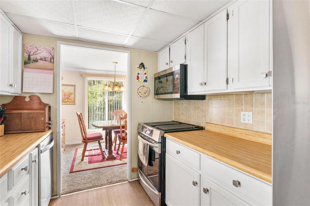 Activo con contrato: $369,000 (2 camas, 2 baños, 1392 Pies cuadrados)