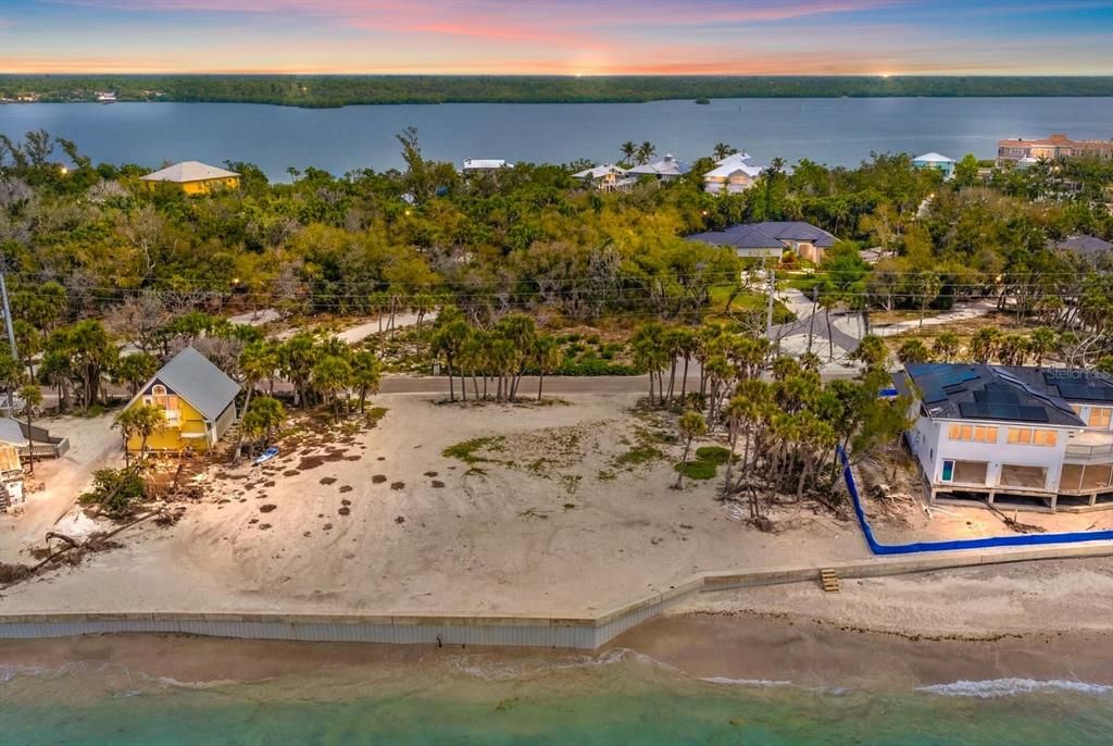 En Venta: $1,290,000 (0.44 acres)