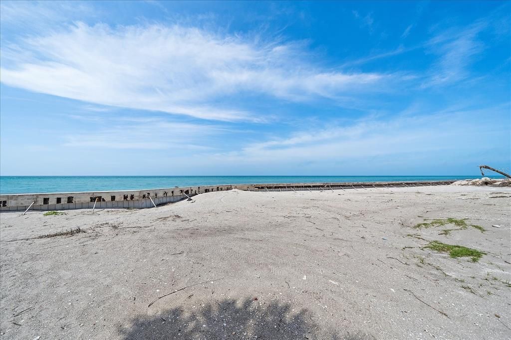 En Venta: $1,290,000 (0.44 acres)
