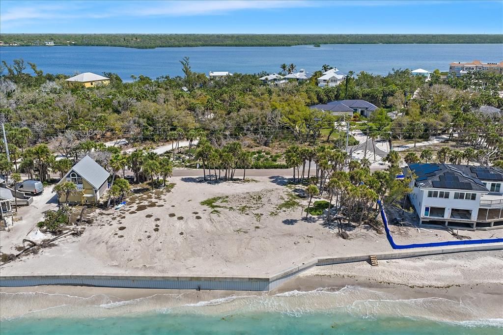 En Venta: $1,290,000 (0.44 acres)